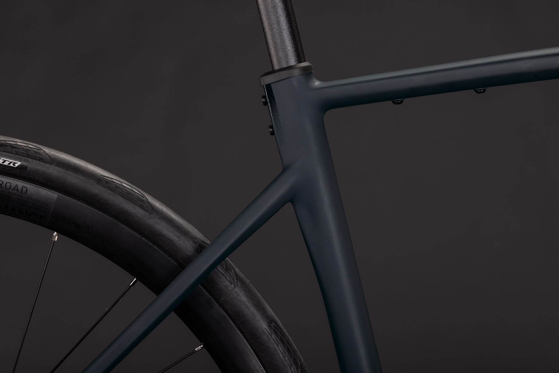 1130600-Cube-Attain-SLX-black-n-chrome-2027-01