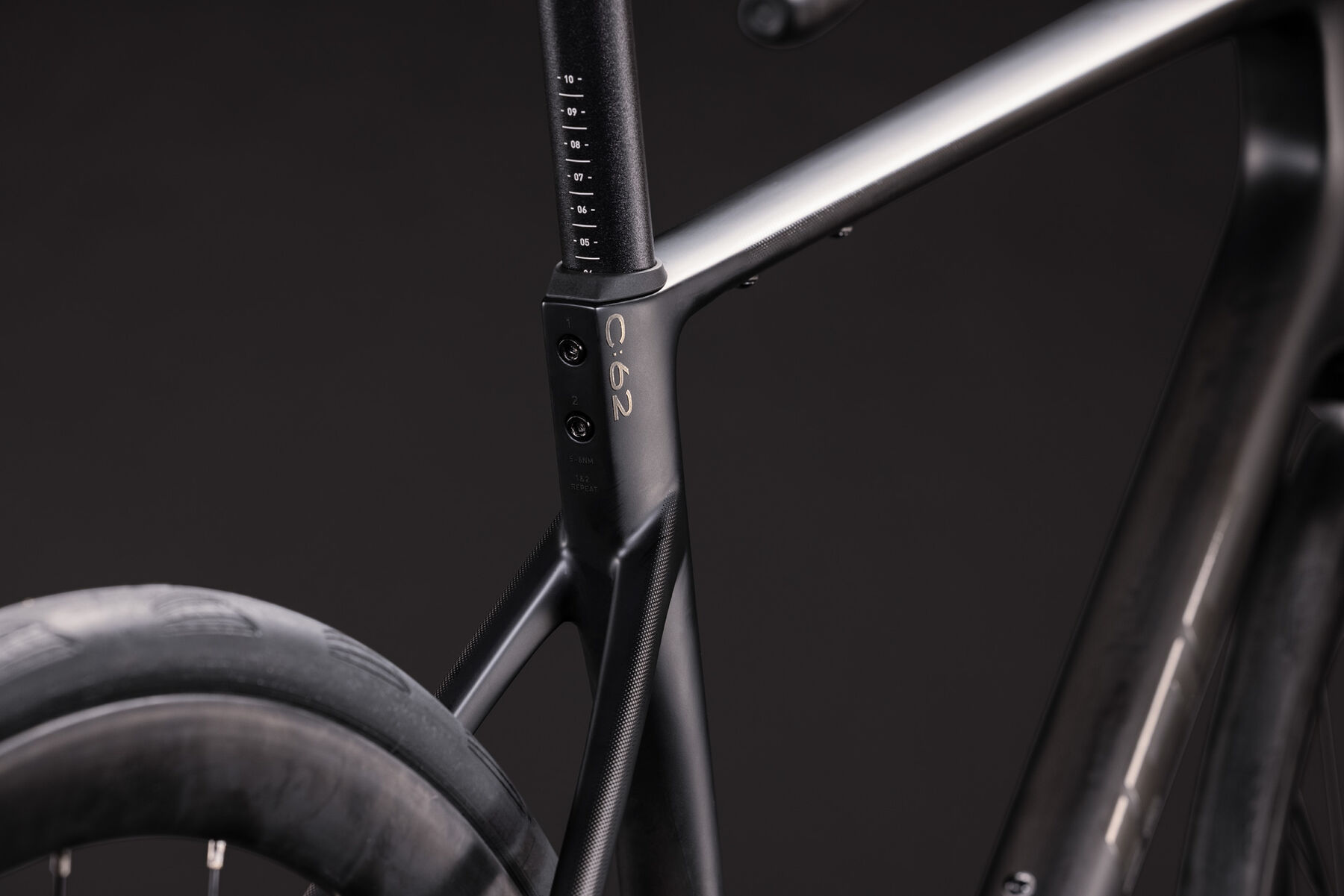 1131300-Cube-Attain-C-62-Race-carbon-n-coalchrome-2027-02
