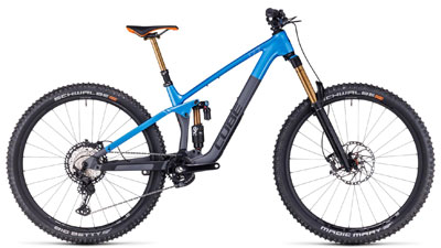 Vélo tout terrain Cube Stereo ONE55 C:62 SLT en bleu avec cadre inférieur gris.