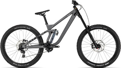 Vélo tout terrain Cube TWO15 Pro 27,5 pouces en gris.