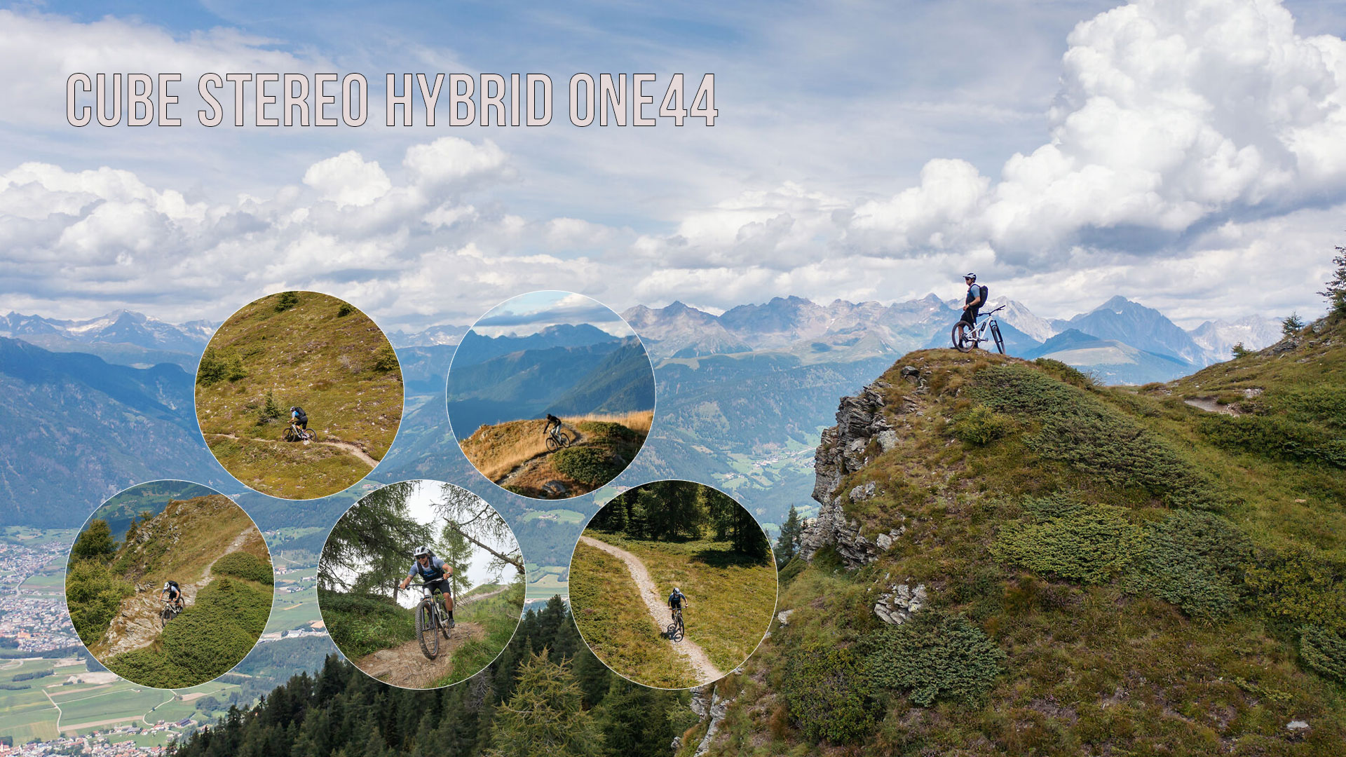 On voit un collage intitulé Cube Stereo Hybrid ONE44, sur lequel plusieurs cyclistes roulent dans un paysage montagneux.