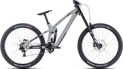 Vélo tout terrain Cube TWO15 HPC SLX 29 pouces en gris clair.