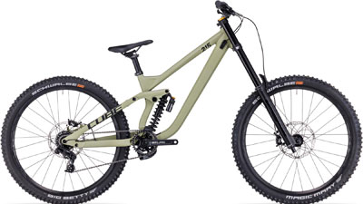 Vélo tout terrain Cube TWO15 Race 27,5 pouces en vert clair.